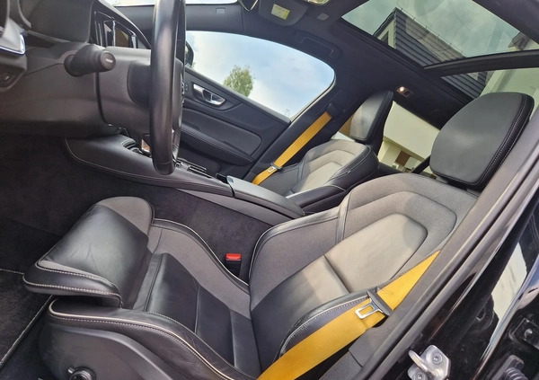 Volvo V60 cena 229000 przebieg: 109000, rok produkcji 2021 z Kisielice małe 232